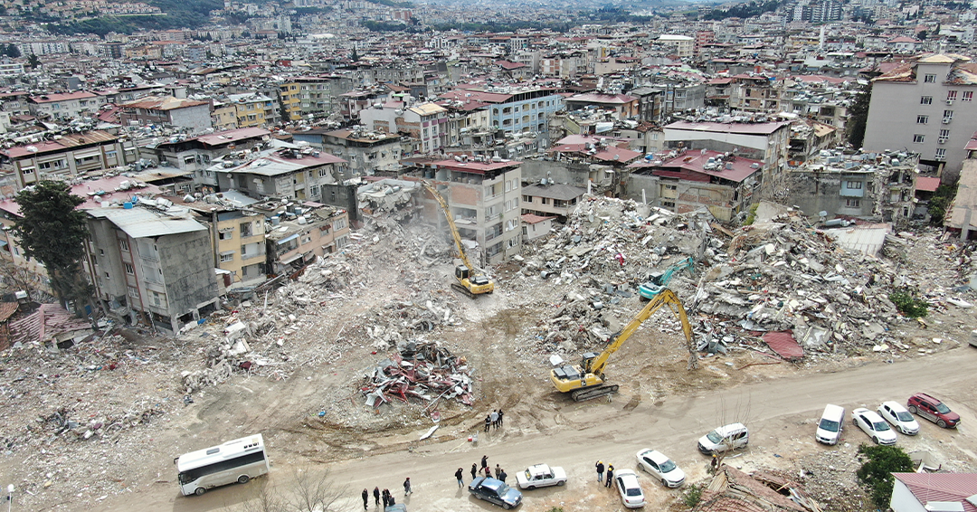 HATAY’DA DEPREMDEN ZARAR GÖREN YAPILARIN YIKIM PROJESİ